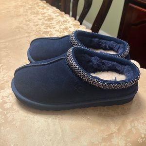 UGG Tasman slippers BRAND NEW